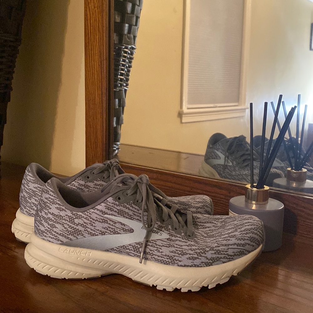 Brooks Running Shoes Launch Size 7.5